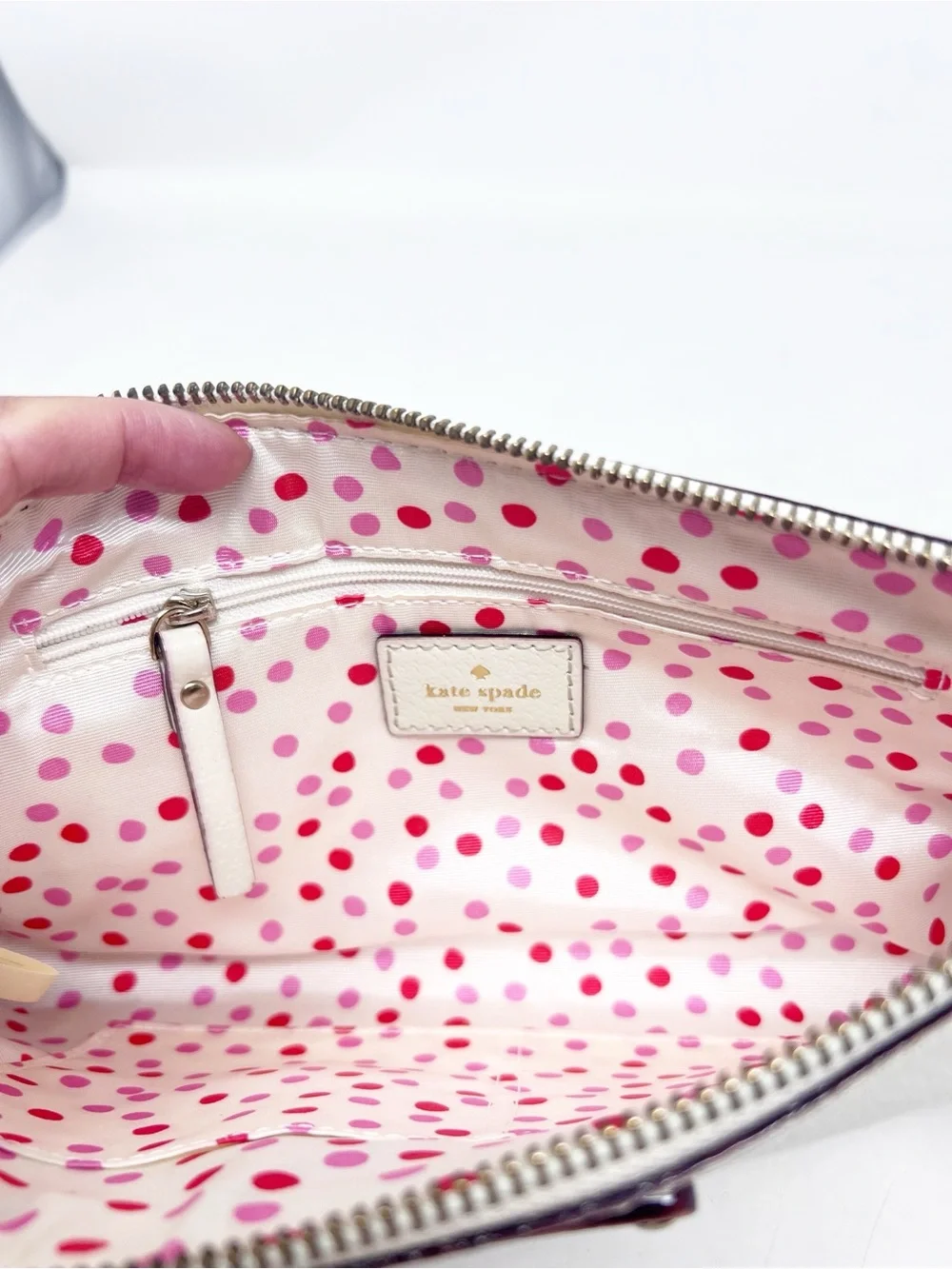 KATE SPADE NEW YORK WELLESLEY BYRD OFF-WHITE PEBBLED LEATHER PURSE CHAIN STRAP